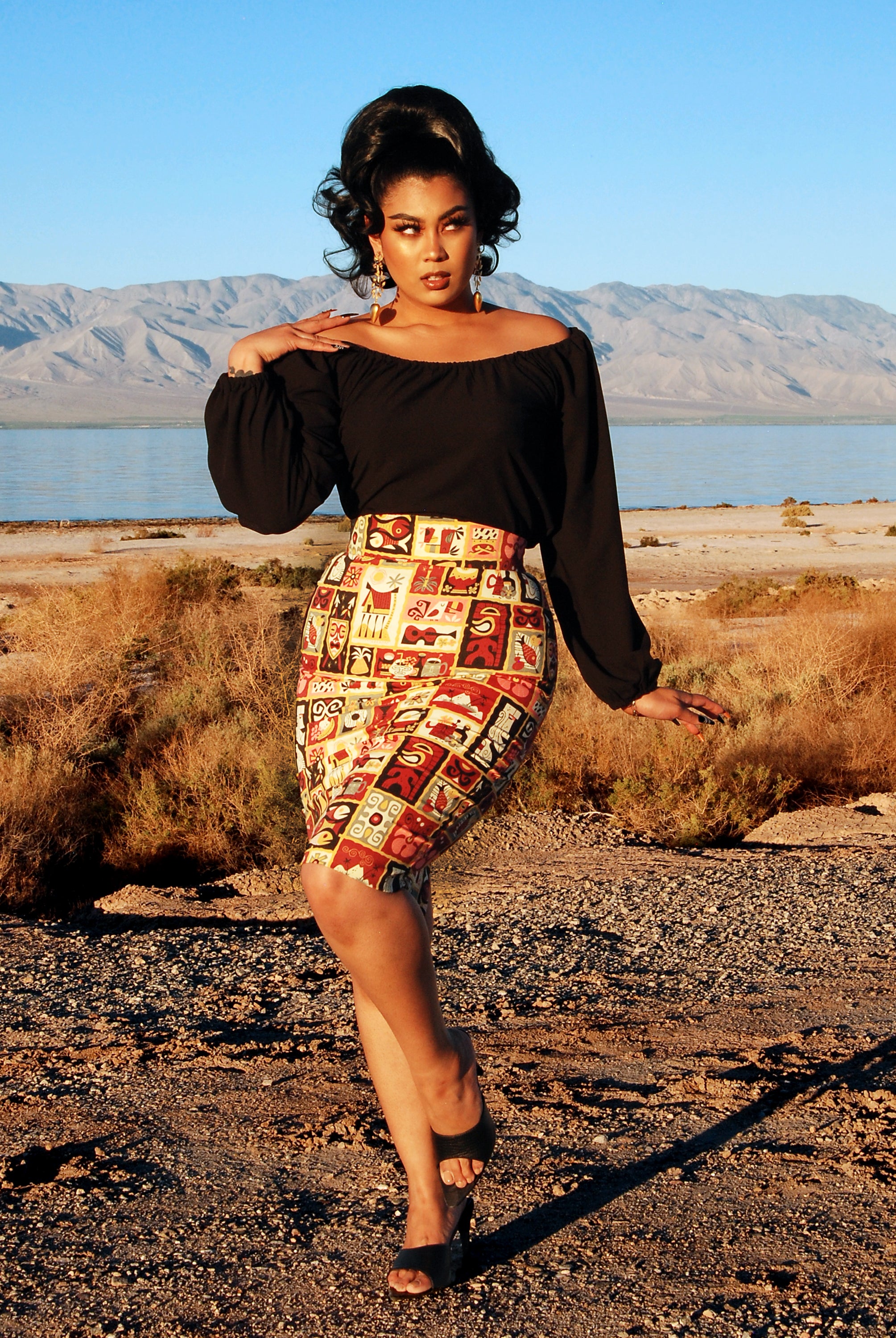 Final Sale - Vintage High Waist Pencil Skirt in Brown Tiki Sateen | La