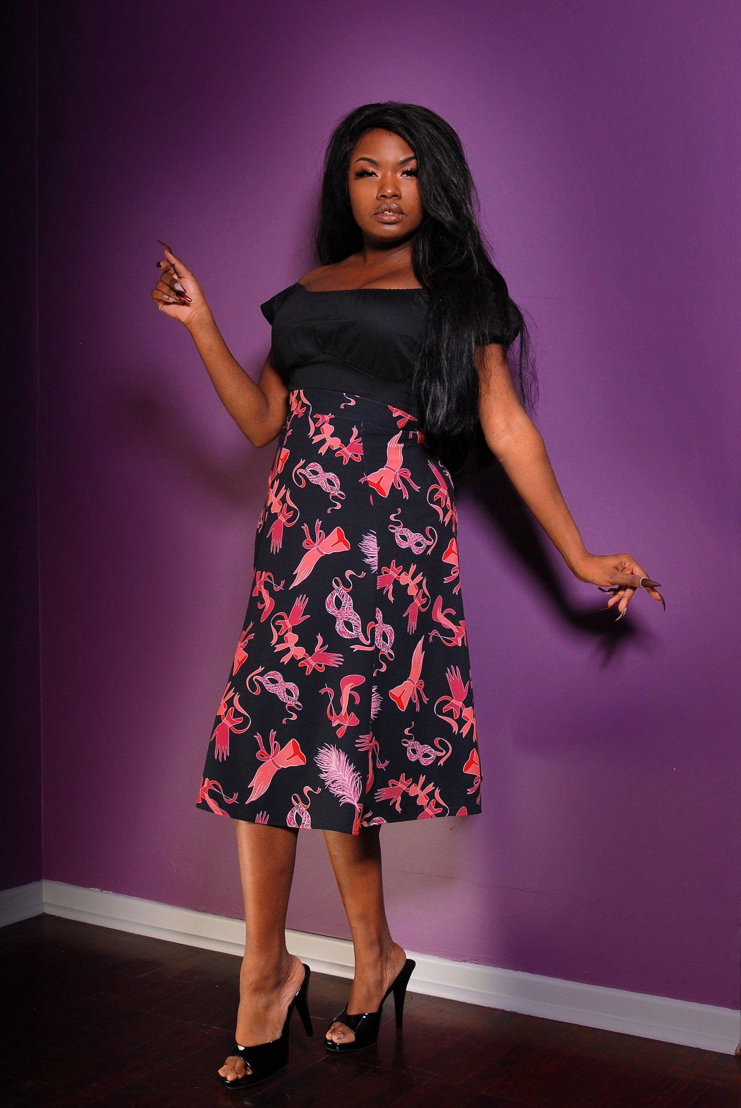 Viva 40s Tulip Skirt in Tie Me Up Fetish Print | Laura Byrnes & Hope Morrison - pinupgirlclothing.com