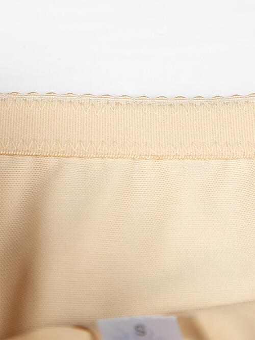 Nami Hourglass Super Curve Full Size Lace Detail Shapewear Shorts | Black or Ivory