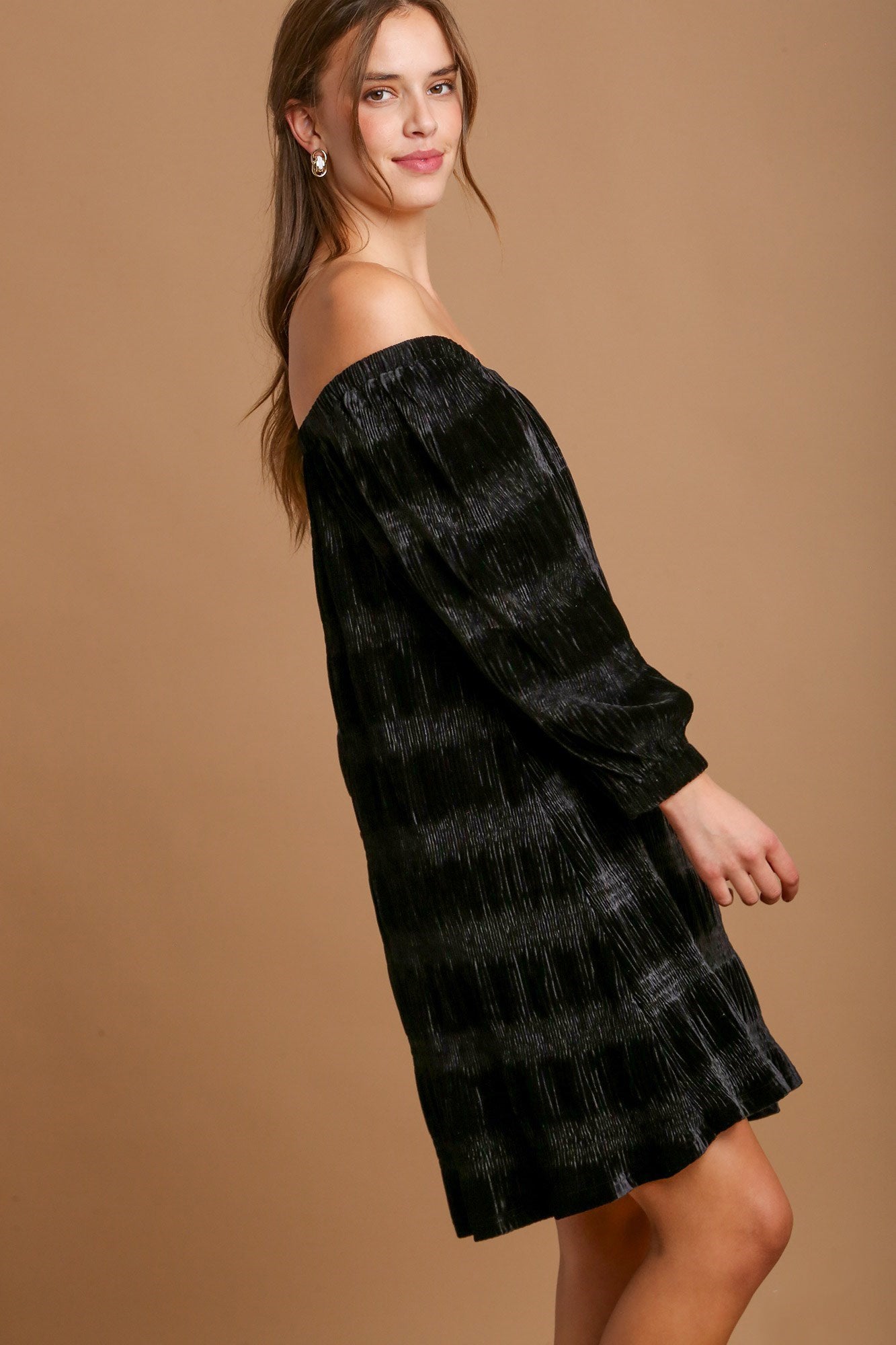Off-Shoulder Balloon Sleeve Velvet Mini Dress | Poundton pinupgirlclothing.com Off-Shoulder Balloon Sleeve Velvet Mini Dress | Poundton pinupgirlclothing.com