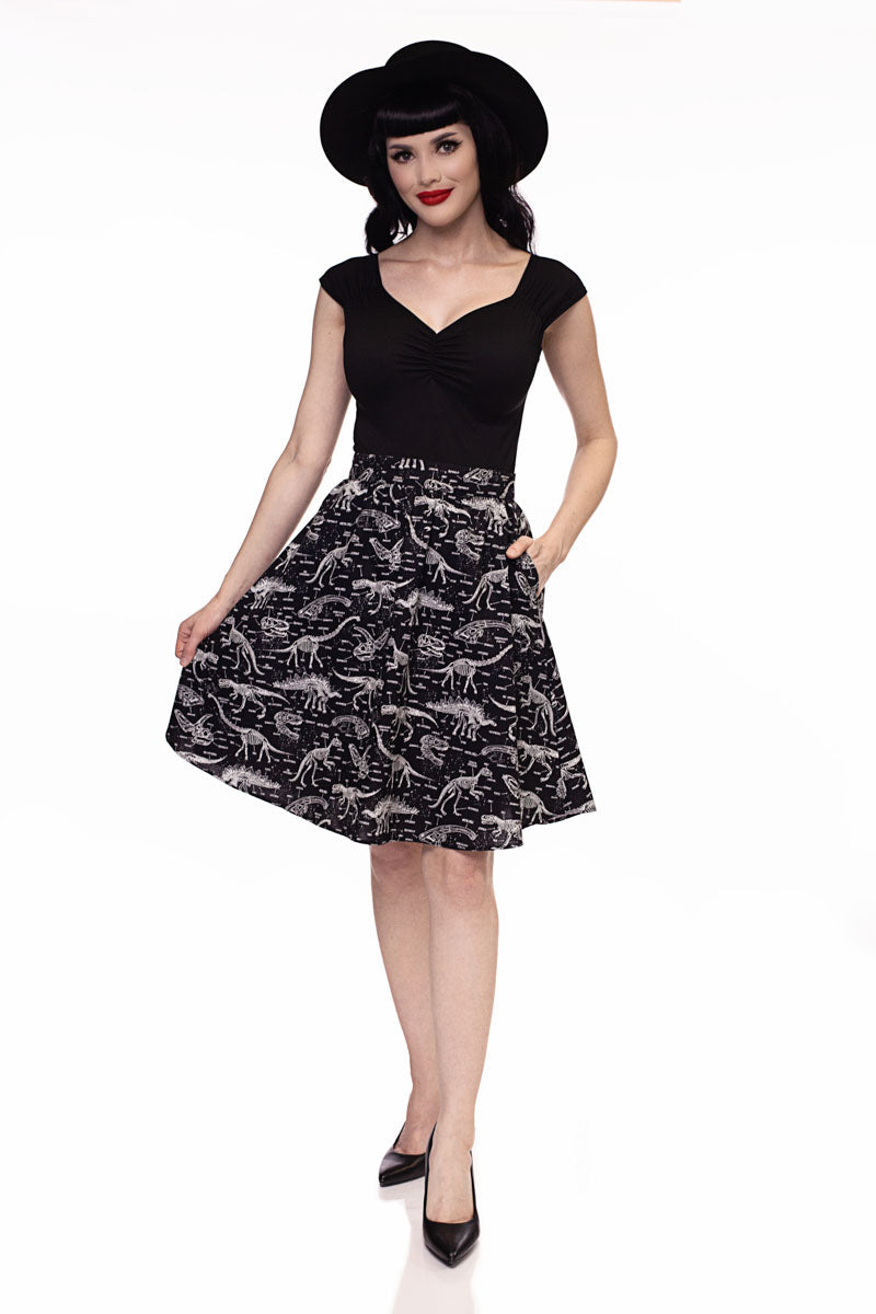 Isabel Top in Black | Retrolicious