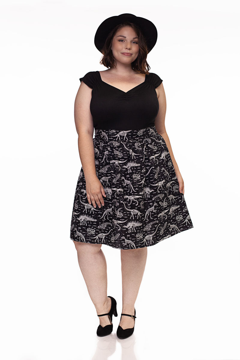 Isabel Top in Black | Retrolicious