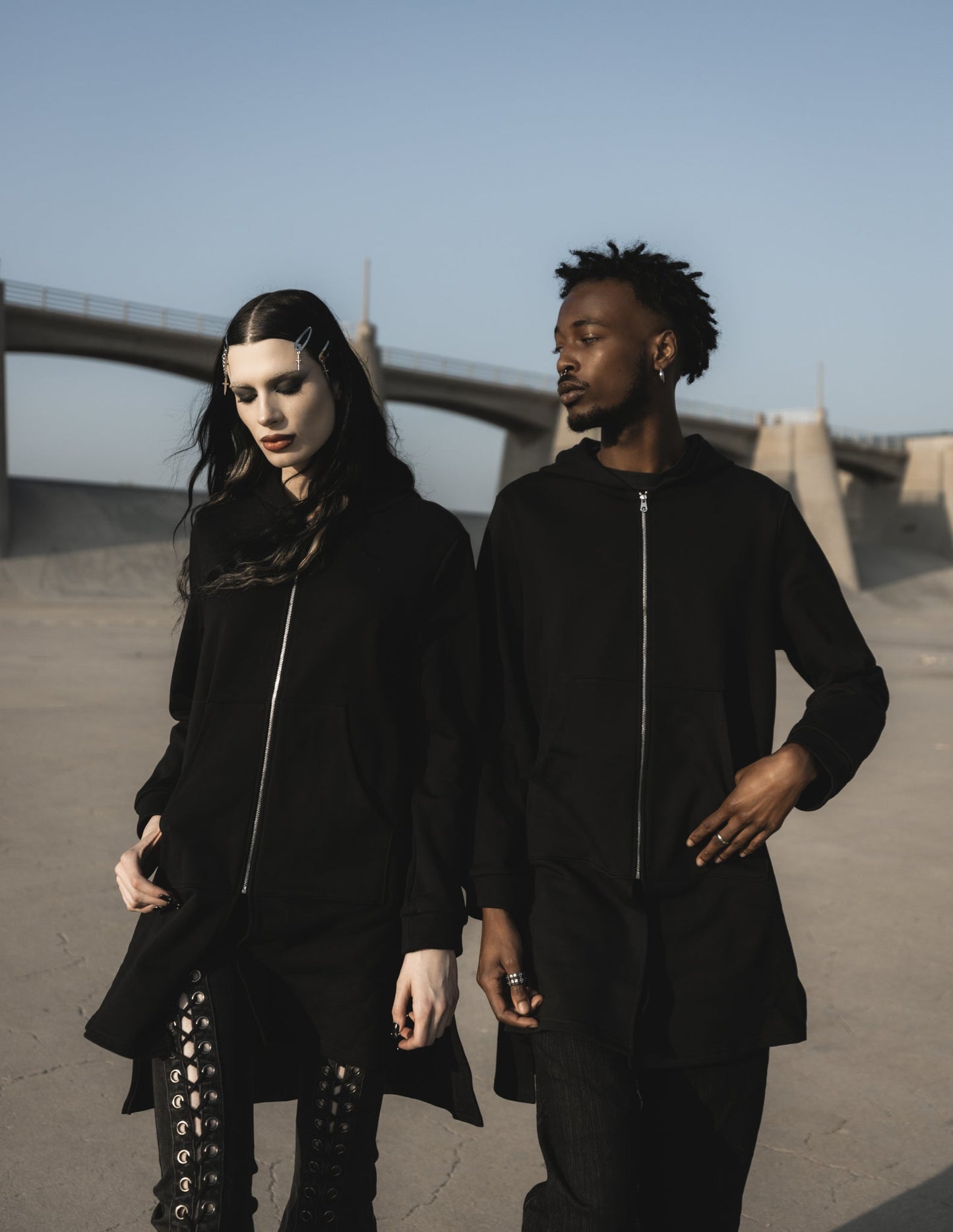 Van Helsing hoodie in black, full silver zip front