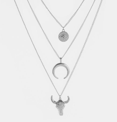 Alloy Three Layered Bullhead Pendant Necklace