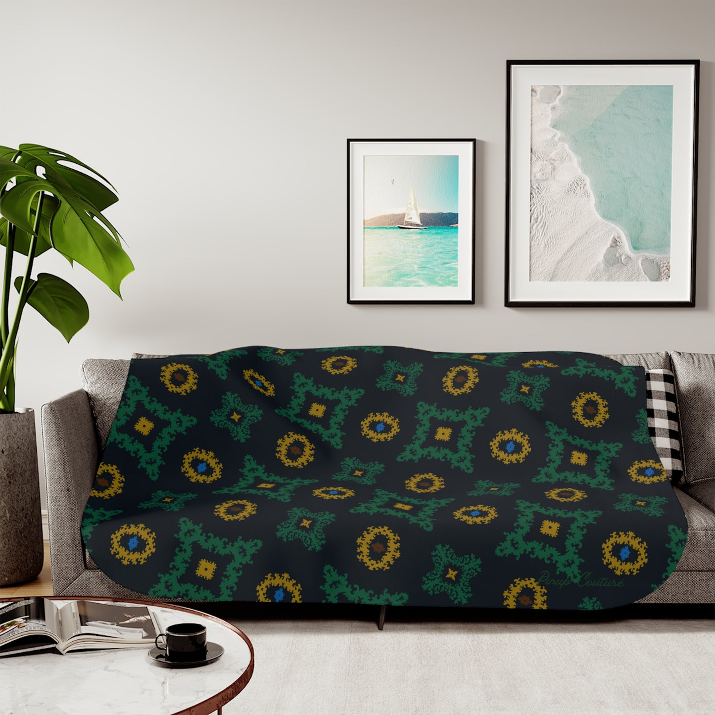 Ultra Fuzz Mesmerize Sherpa Blanket — Reversible Two‑Tone Cozy Throw | Pinup Couture