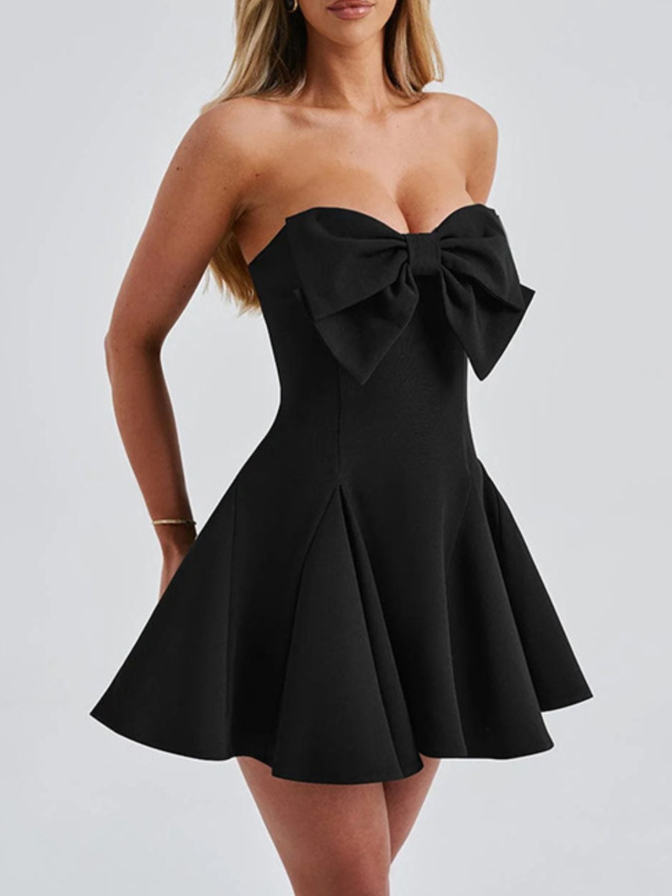 7ce4d0a0-0a28-45d9-9a60-b07b7284c813-Max