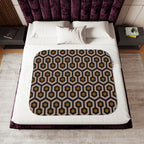 Ultra Fuzz Neutral Hotel Hexagon Sherpa Blanket ��� Reversible Two���Tone Cozy Throw