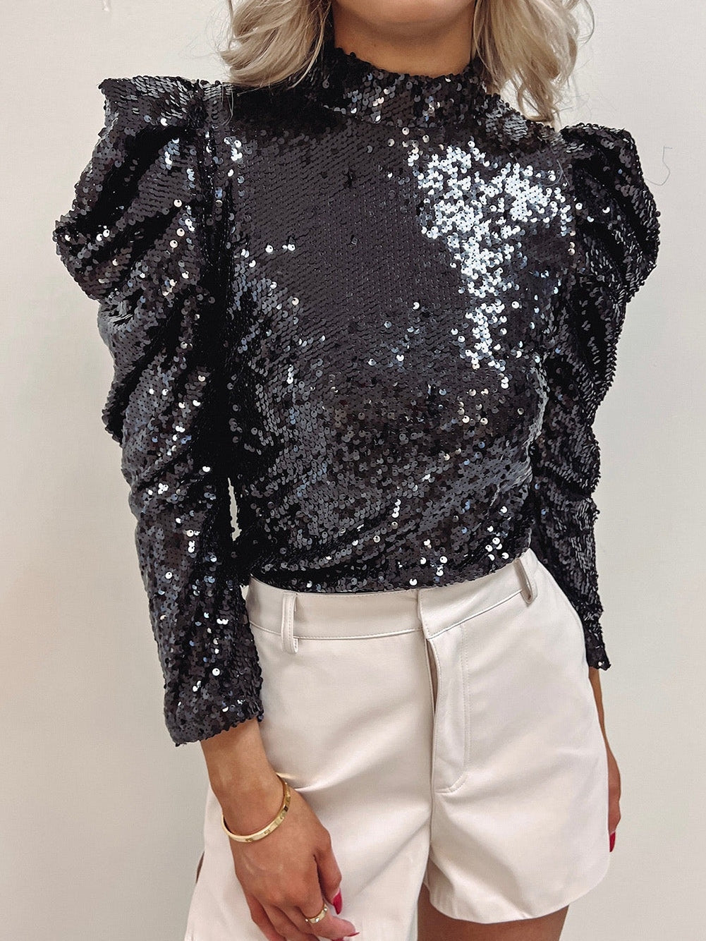 Mali Bubble Sleeve Sequin Top in Black