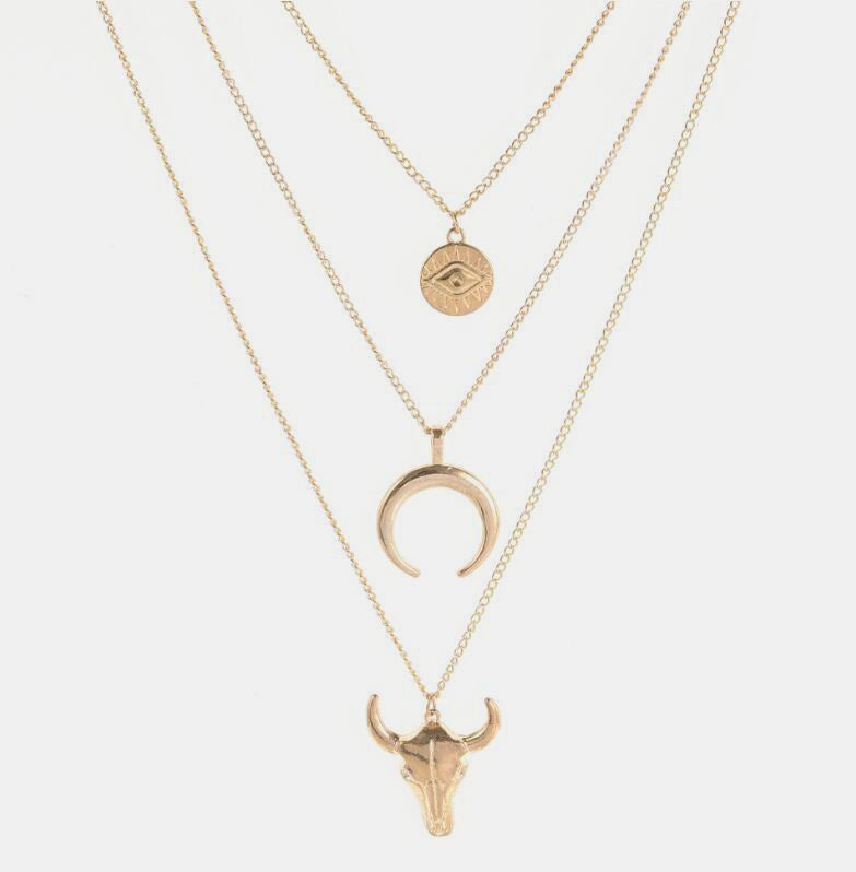 Alloy Three Layered Bullhead Pendant Necklace