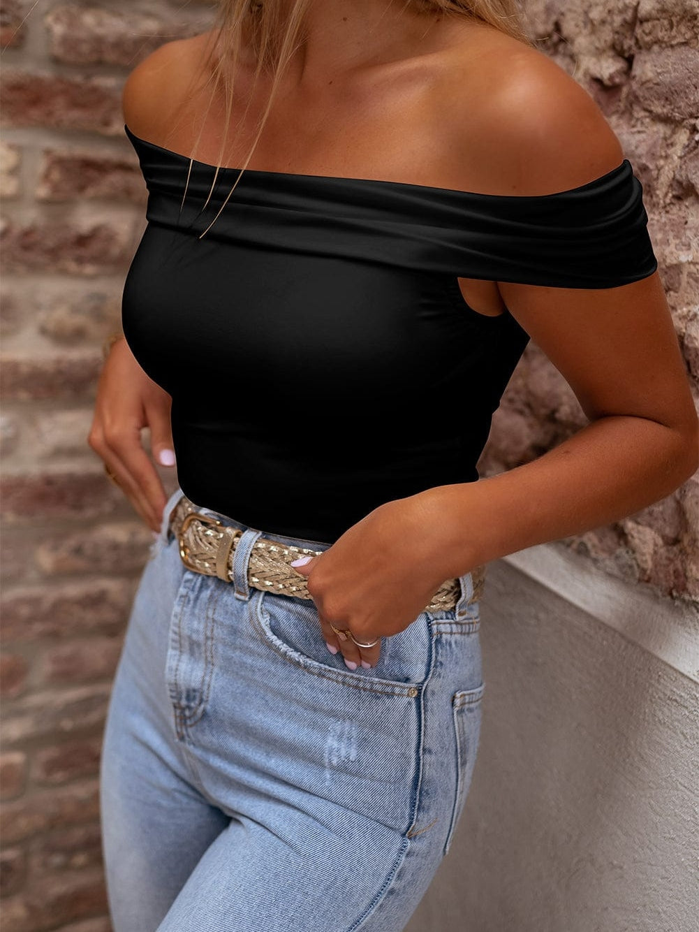 Cabaret Off-Shoulder Folded Slim Top in Black