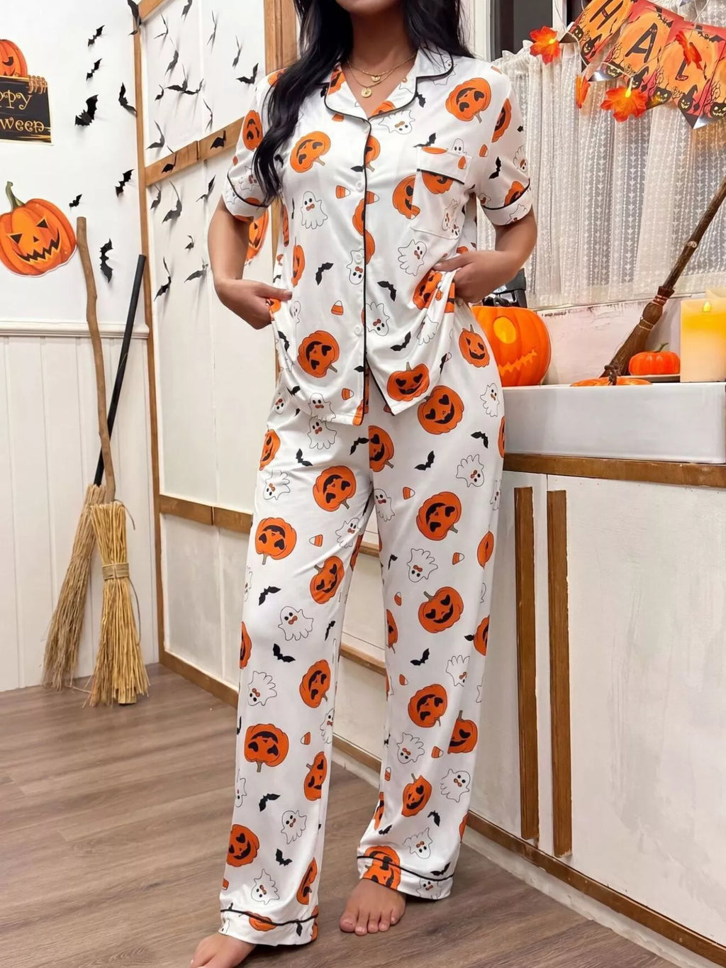 Jack-o'-lantern button-down pajama set in white