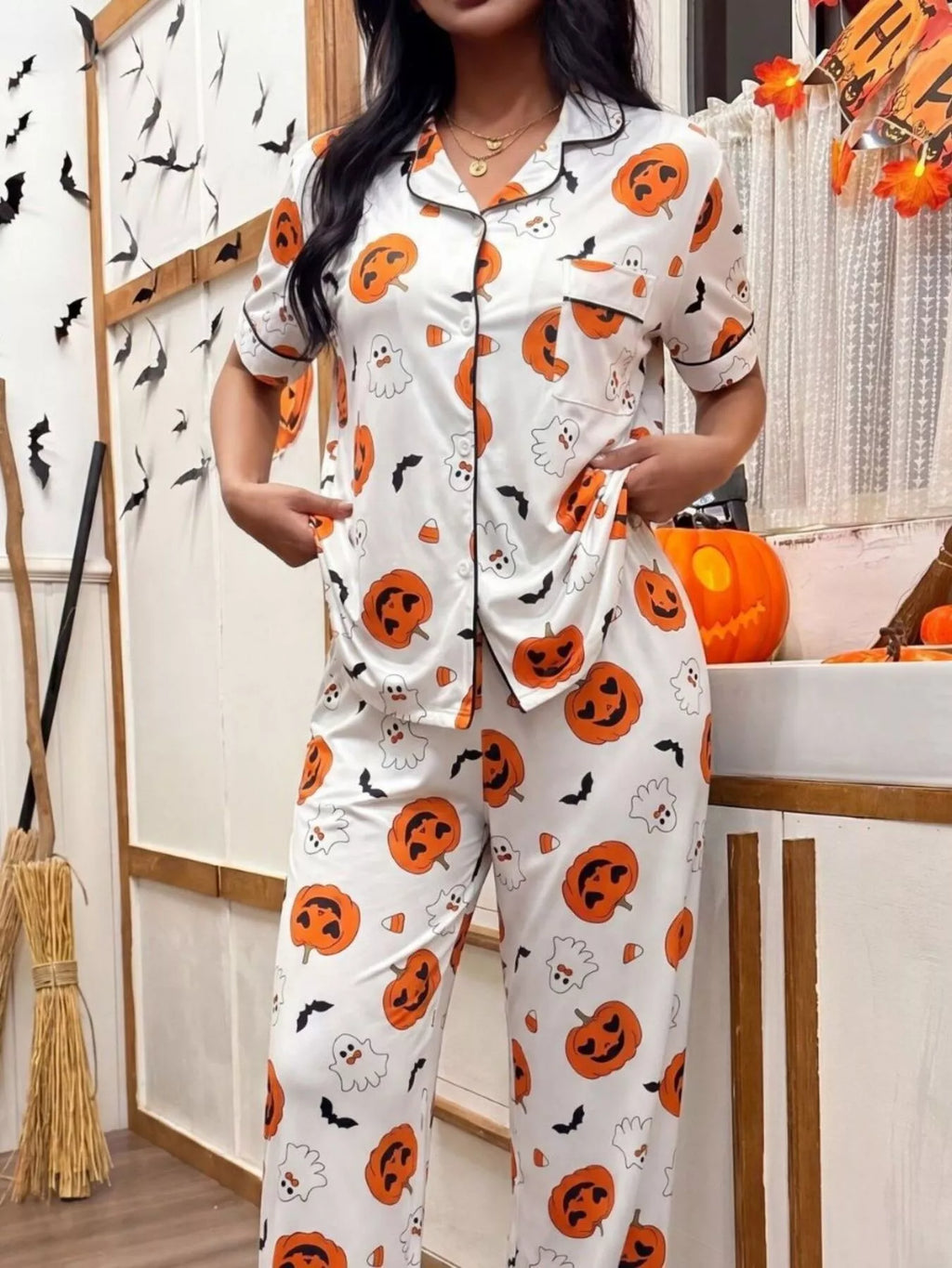 Jack-o'-lantern button-down pajama set in white