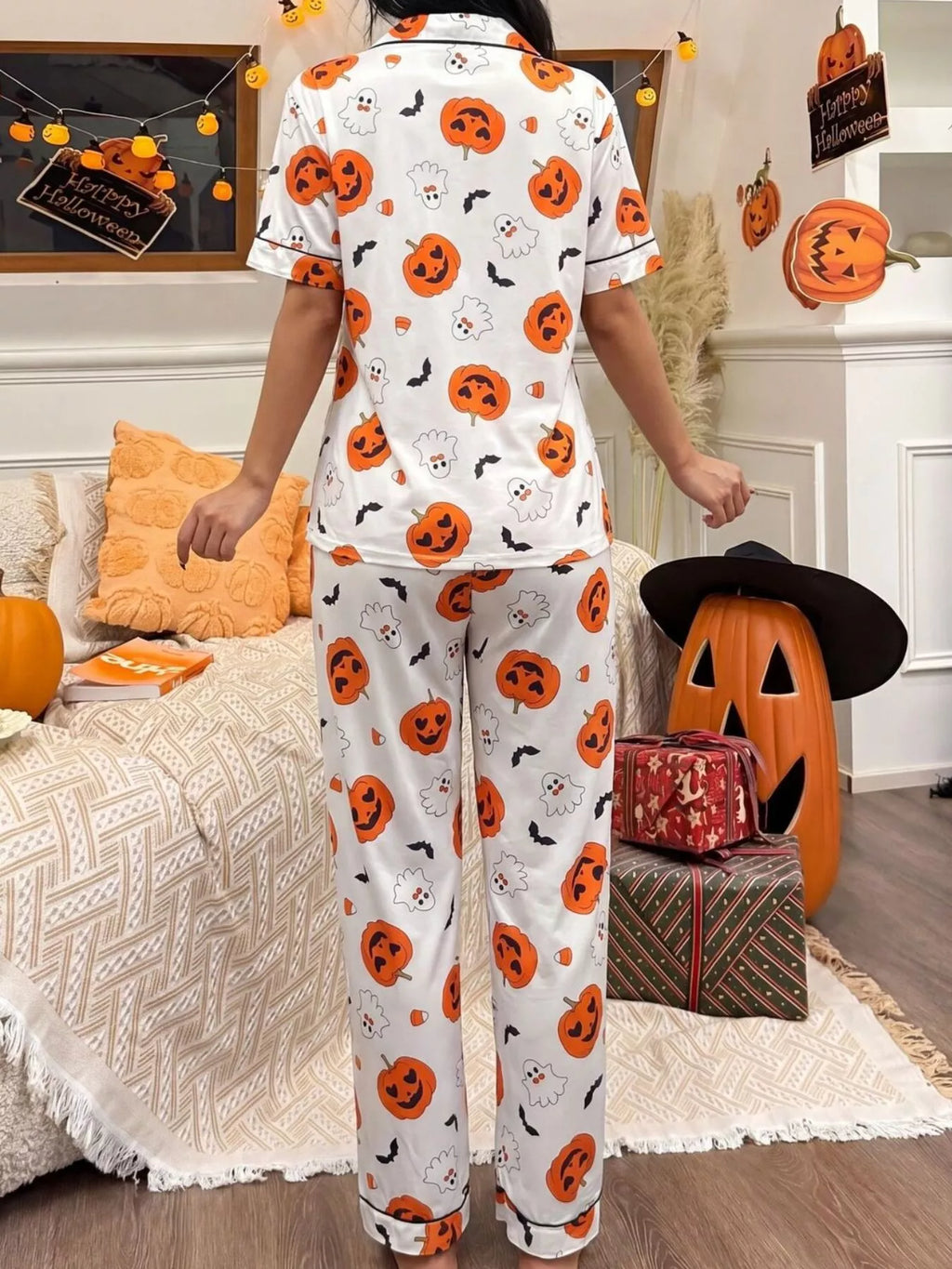 Jack-o'-lantern button-down pajama set in white