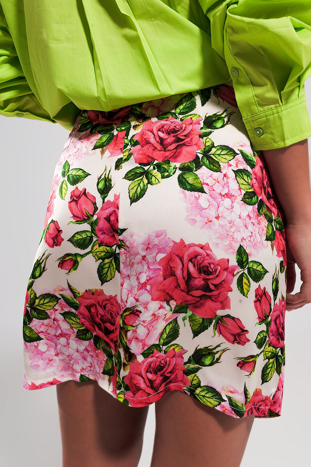 Rose Garden Knot-Front Mini Skirt | Q2