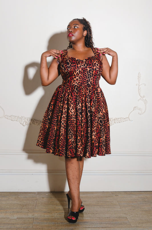 Vera Vintage 60's Swing dress in Leopard Print Cotton Sateen | Deadly Dames