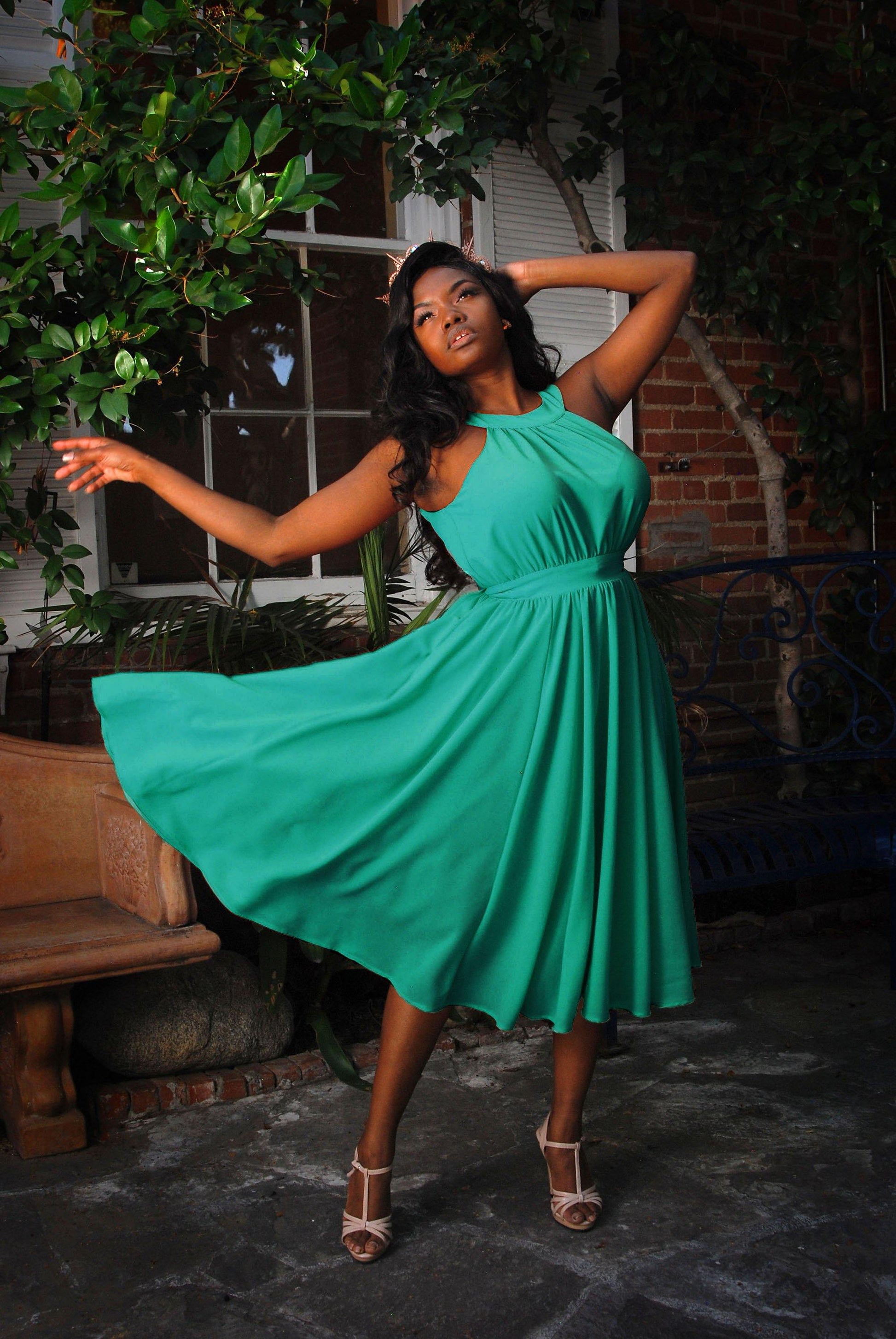 Final Sale - Maybelle Gathered Swing Dress in Solid Jade | Laura Byrnes - pinupgirlclothing.com
