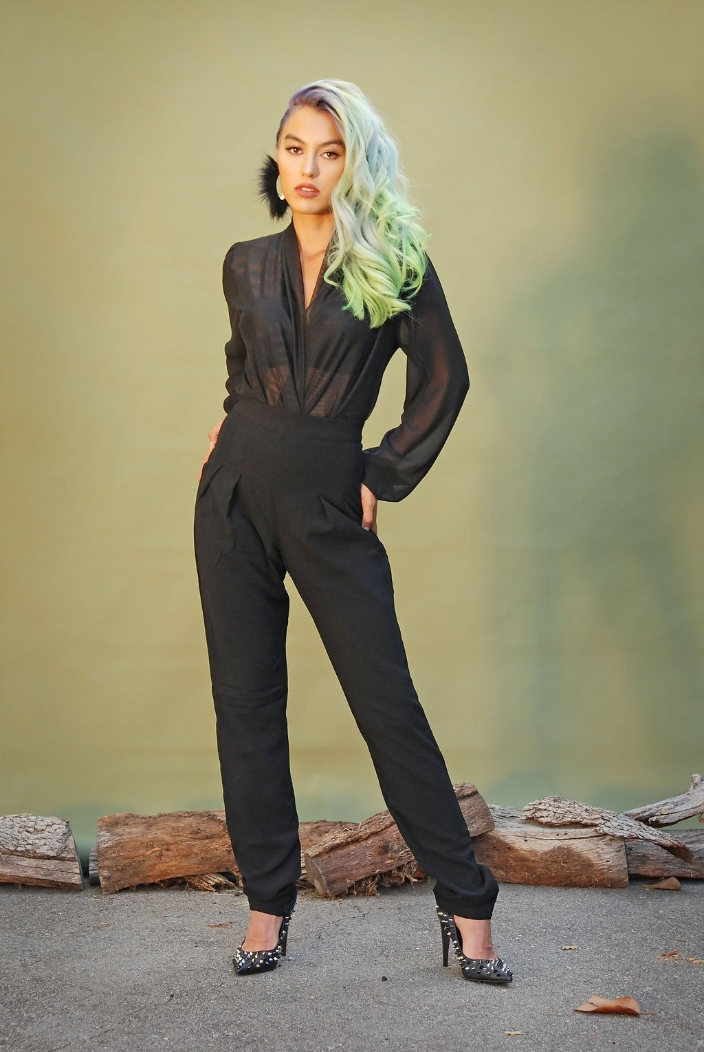 Olivia Vintage 90's Style Tapered Pants in Black Stretch Crepe | Traci Lords