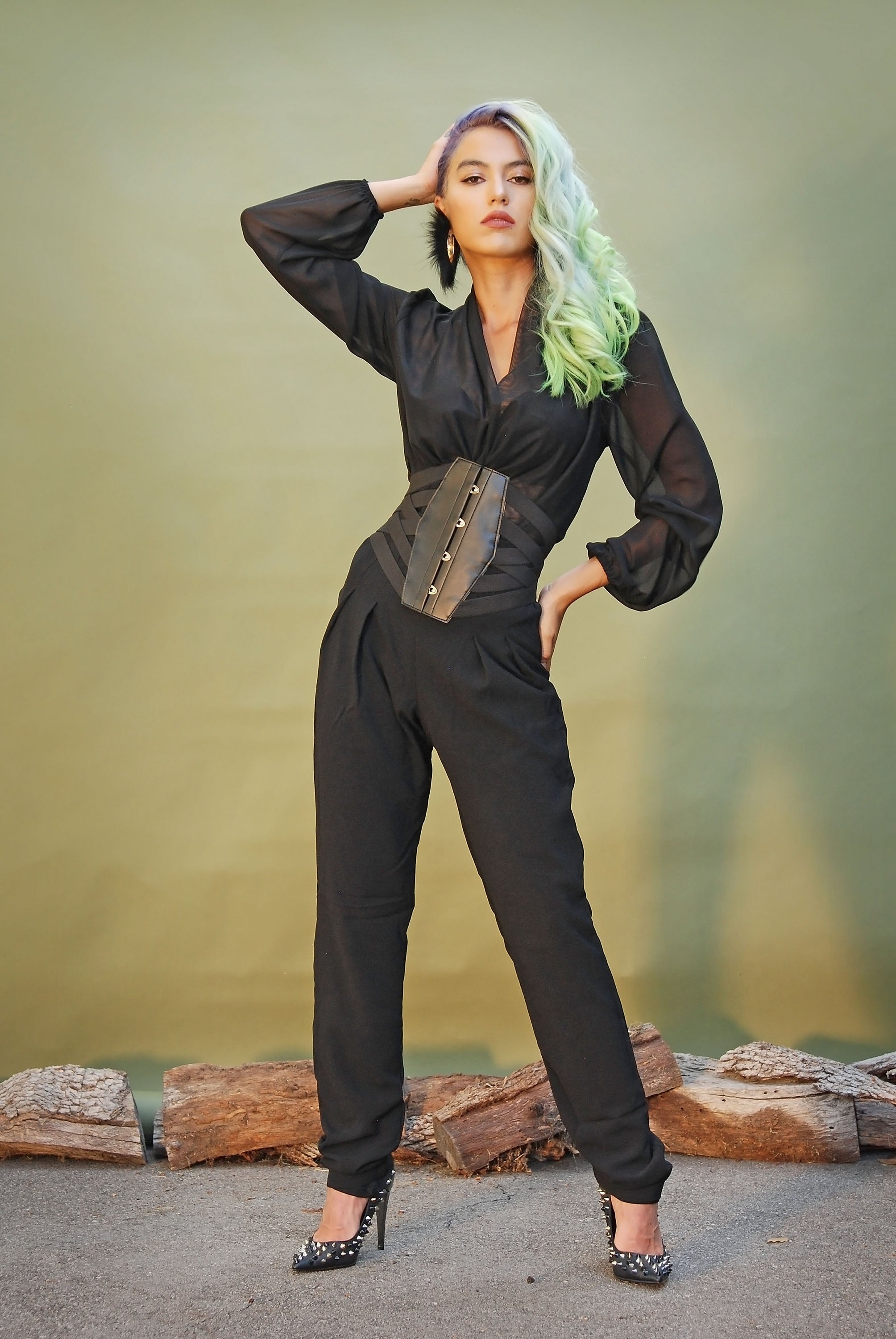 Olivia Vintage 90's Style Tapered Pants in Black Stretch Crepe | Traci Lords