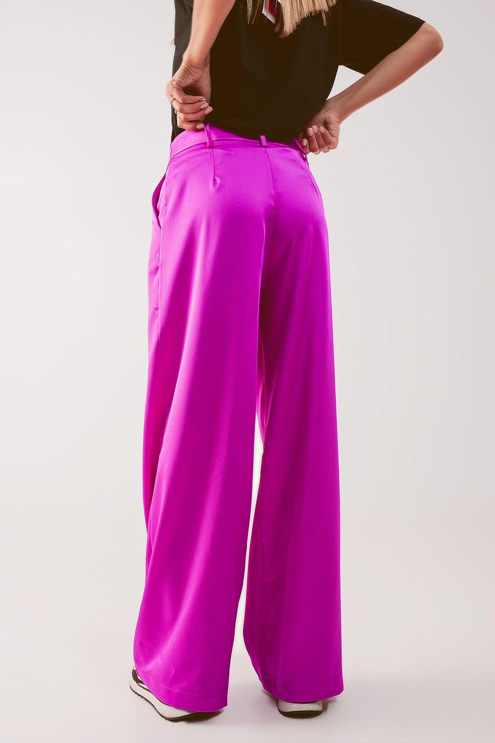 Palazzo Pleated Wide Leg Pants in Solid Fuchsia | Q2