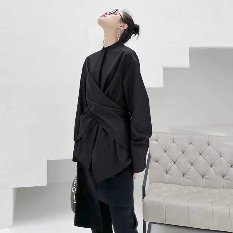 Kume Loose Twist Long Sleeve Shirt in Solid Black | Marigold Shadows
