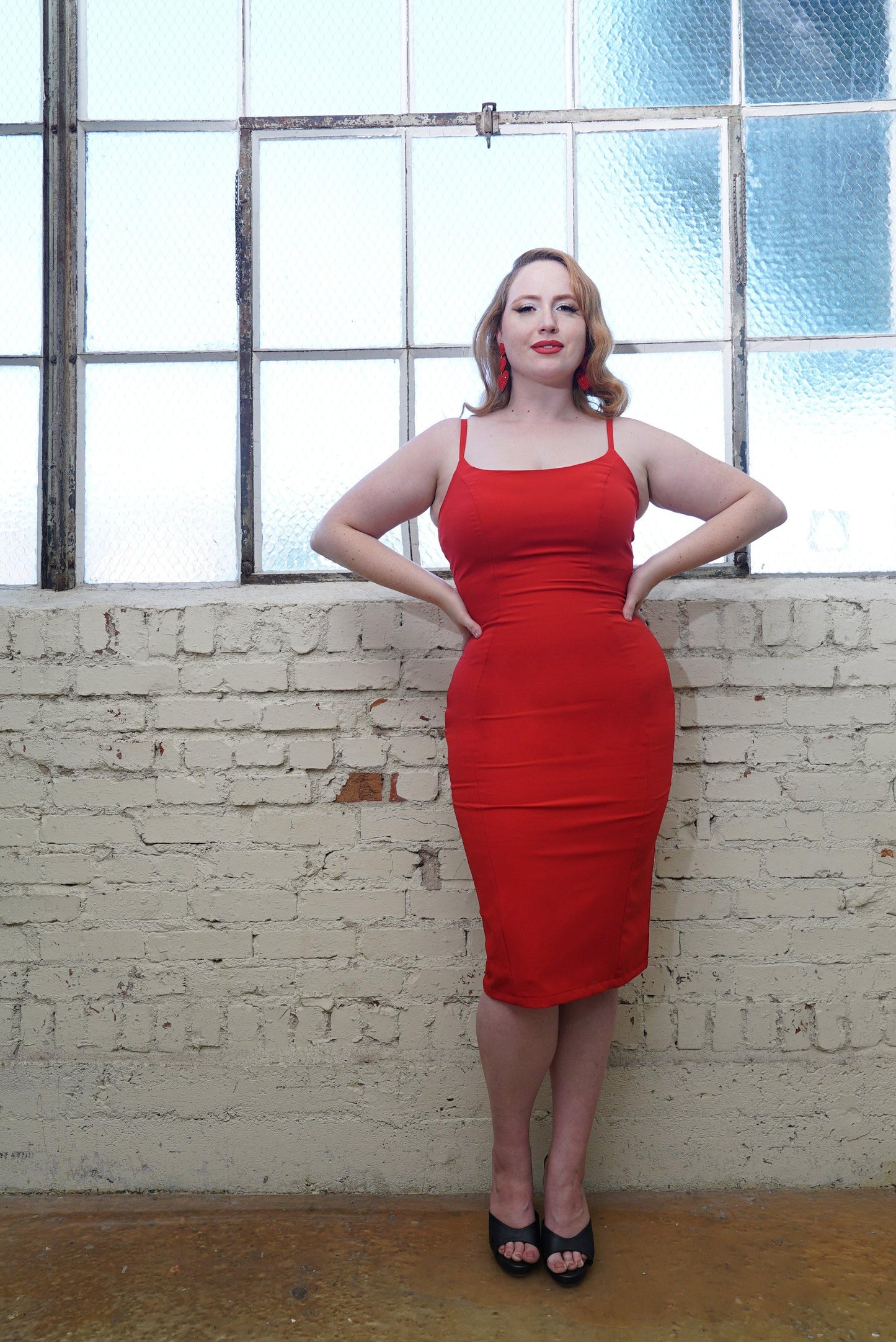 Jayne Wiggle Dress in Tomato Red Poly Crepe | Pinup Couture - pinupgirlclothing.com