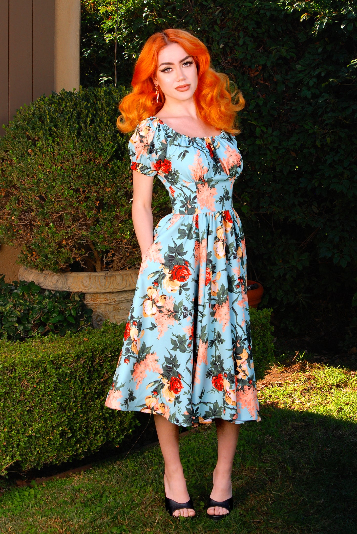 Marie-Thérèse Short Sleeved Peasant Dress in Sherbet Bella Roses Twill | Pinup Couture