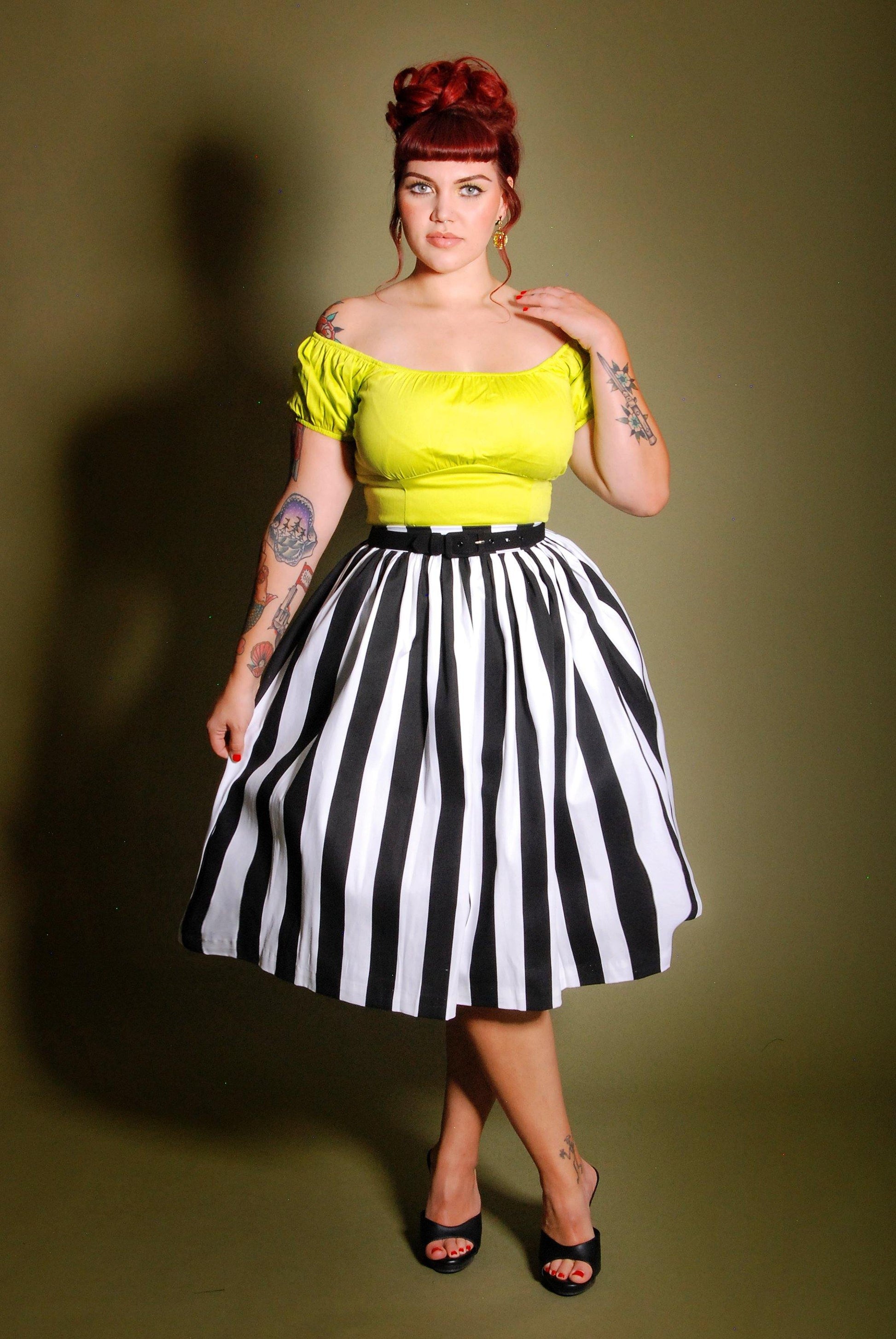 Bella Vintage Gathered Swing Skirt in Black and White Mark Stripe Cotton Sateen | Pinup Couture - pinupgirlclothing.com