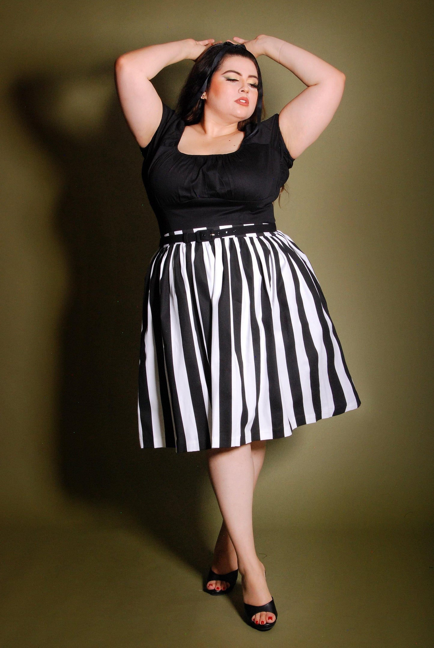 Bella Vintage Gathered Swing Skirt in Black and White Mark Stripe Cotton Sateen | Pinup Couture - pinupgirlclothing.com