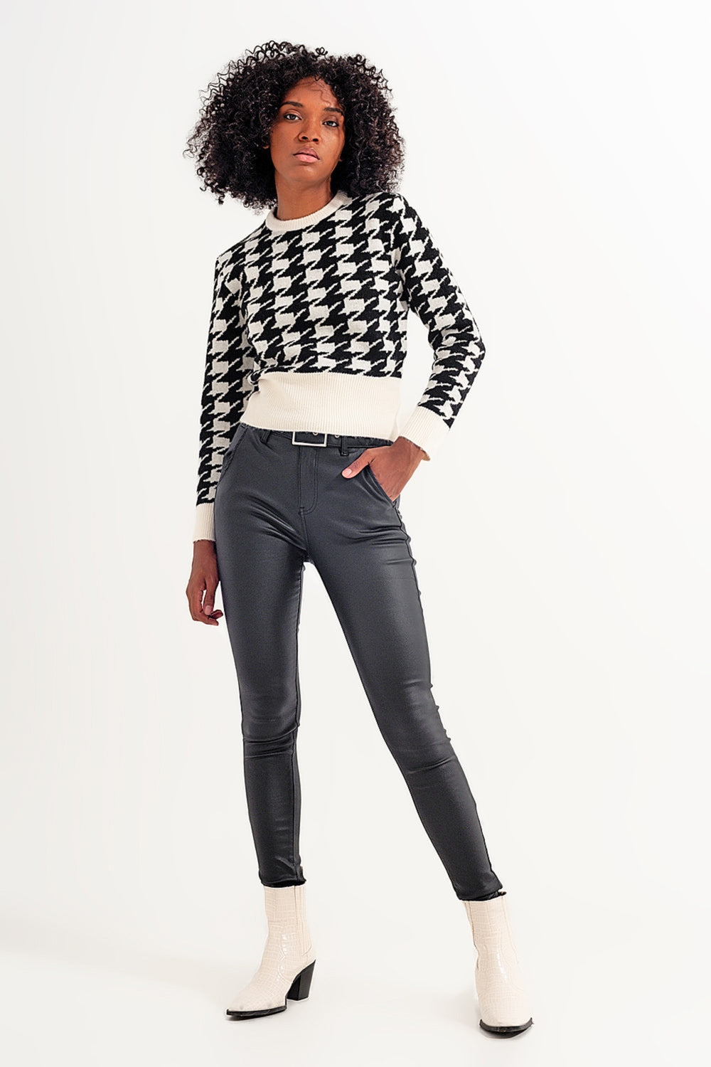 Bacall Black & White Vintage  Long Sleeve Houndstooth Sweater | Q2