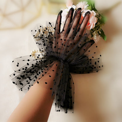 Izabetta Vintage Mesh Tufted Tulle Gloves | Black or White