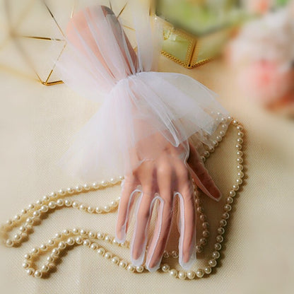 Izabetta Vintage Mesh Tufted Tulle Gloves | Black or White